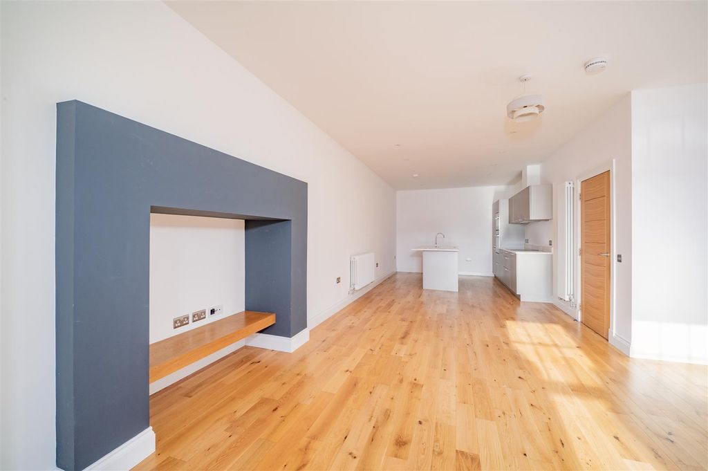 Additional image 5 of 2 bed flat for saleTay Street, Monifieth, Dundee DD5