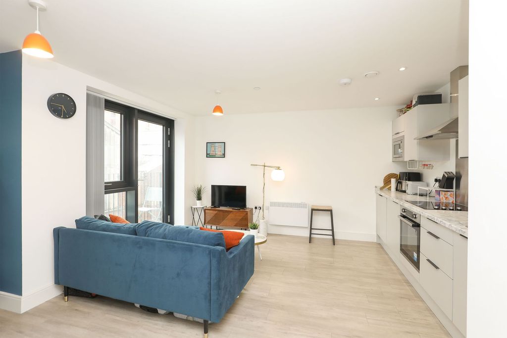 Property photo 3 of 19