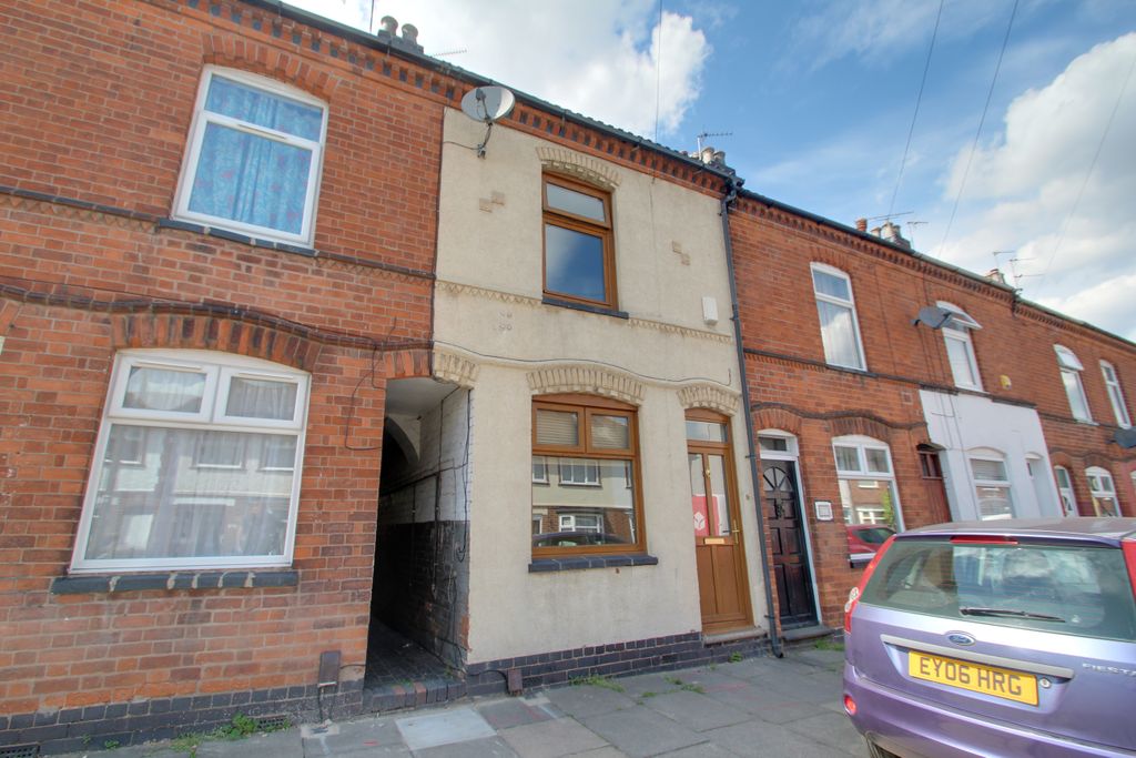 Property photo 1 of 18