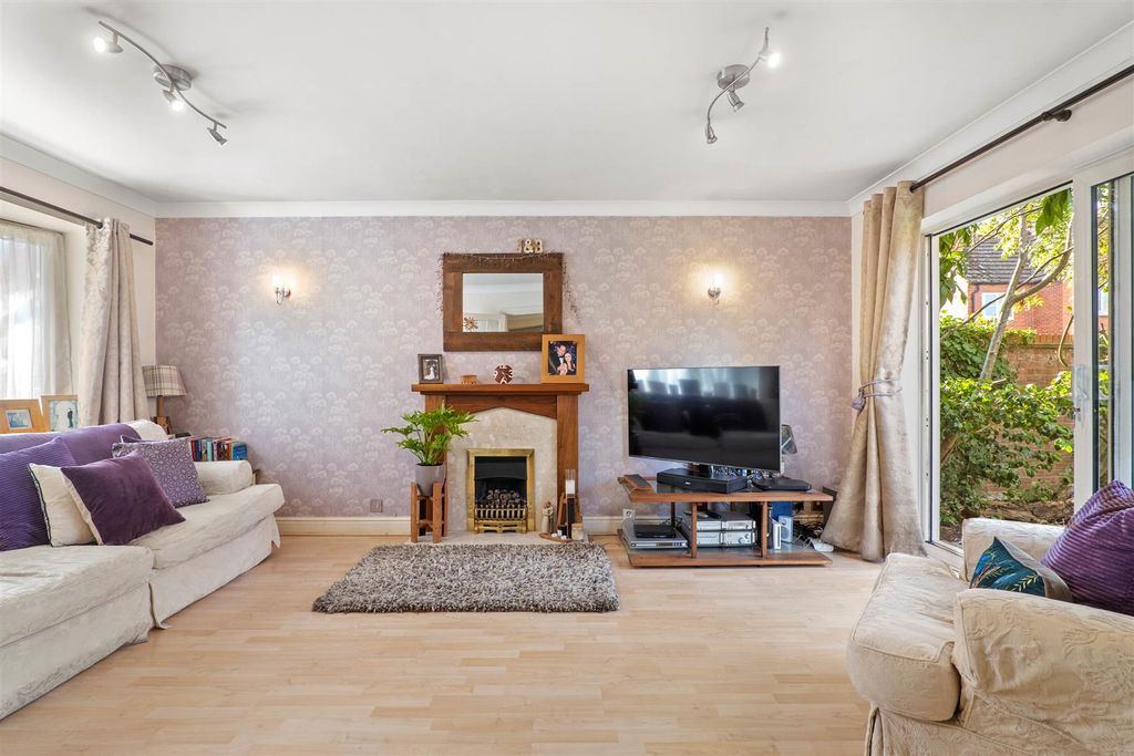 Property photo 2 of 16