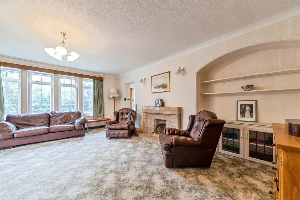 Property photo 3 of 24