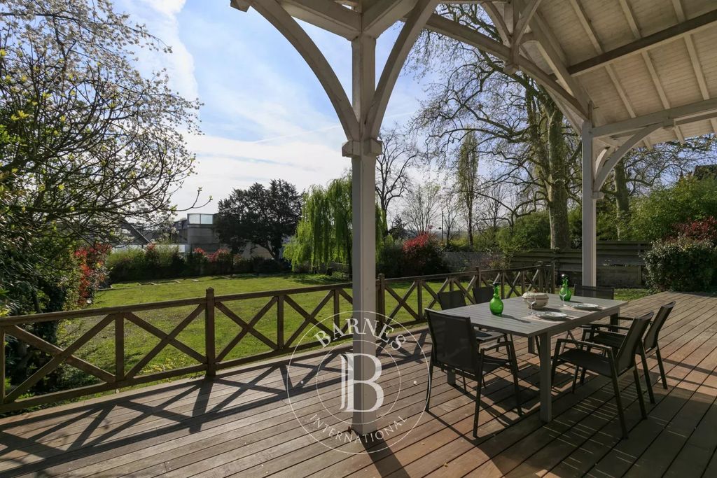 Property photo 2 of 26