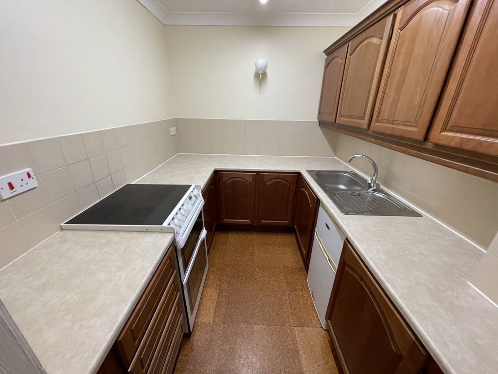 Property photo 3 of 11 Thumbnail_Img_0103