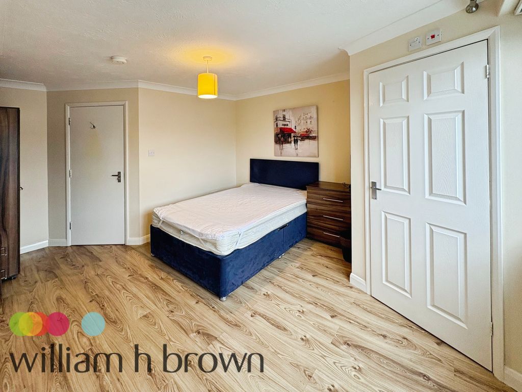 Property photo 2 of 7 View