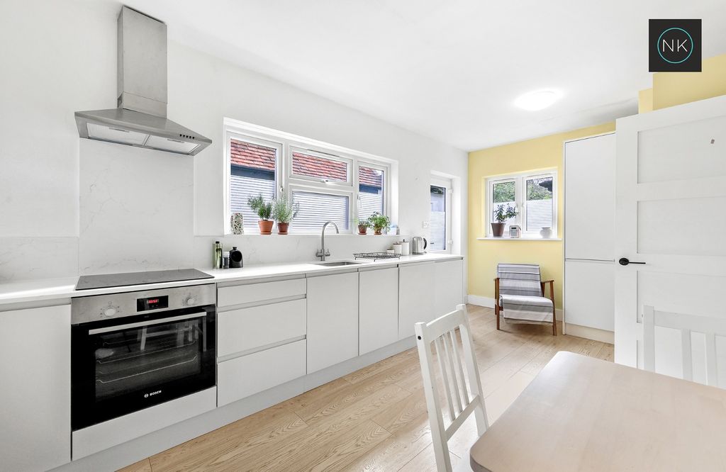 Property photo 3 of 25 5674533