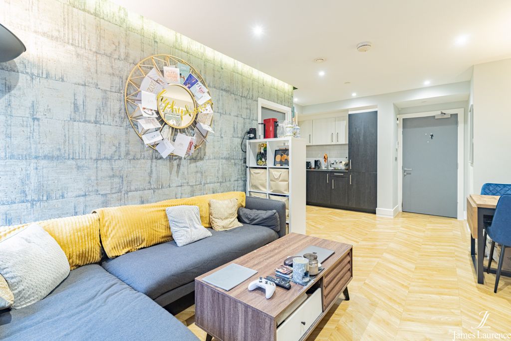 Property photo 2 of 14 8X1A4653-Hdr