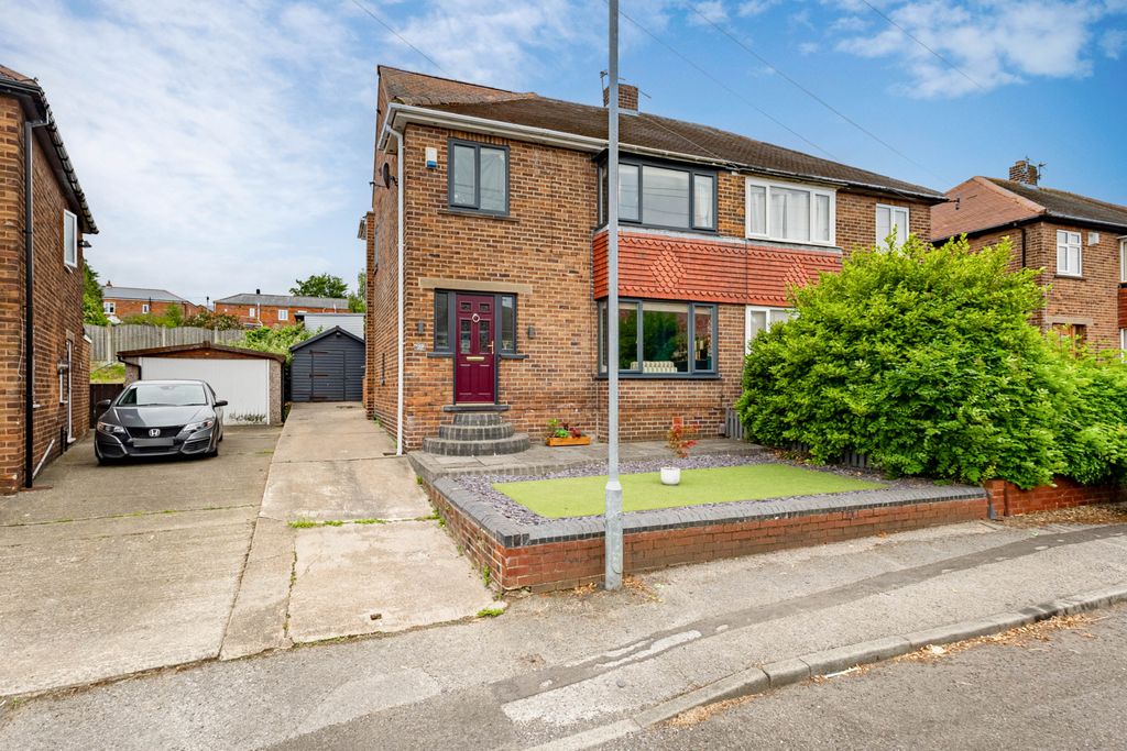 Property photo 1 of 19 4 Bedroom Semi Detached For Sale