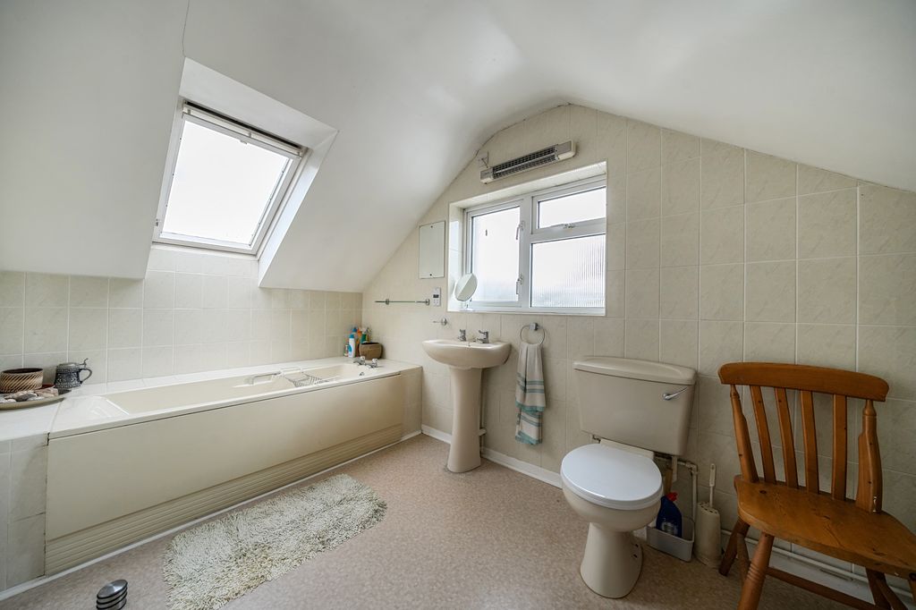 Additional image 17 of 5 bed detached house for saleRectory Road, Farnborough GU14
