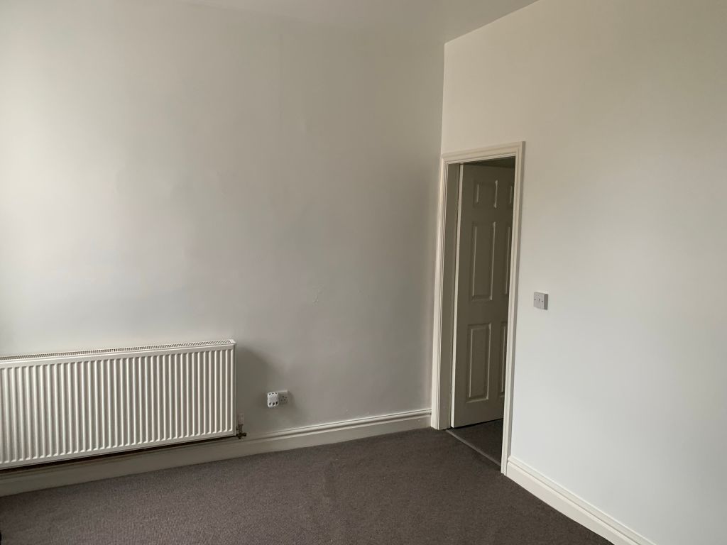 Property photo 2 of 8 Living Room