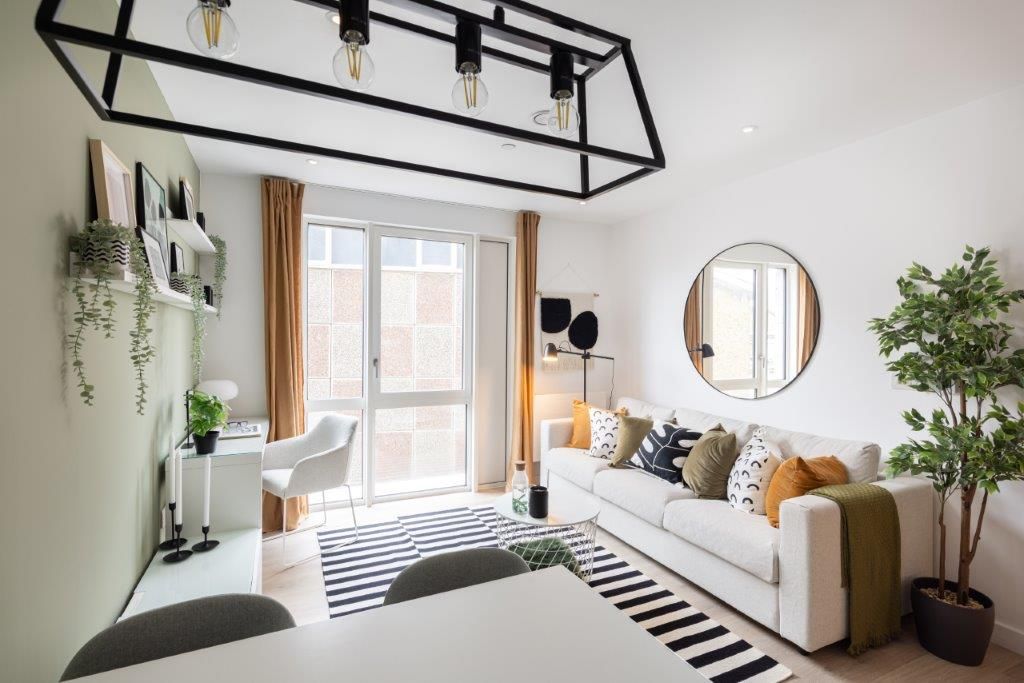 Property photo 2 of 12 Pocket Show Home