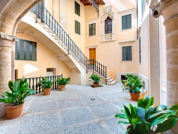 Property photo 1 of 16 Entrance