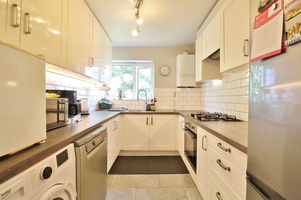 Property photo 2 of 7