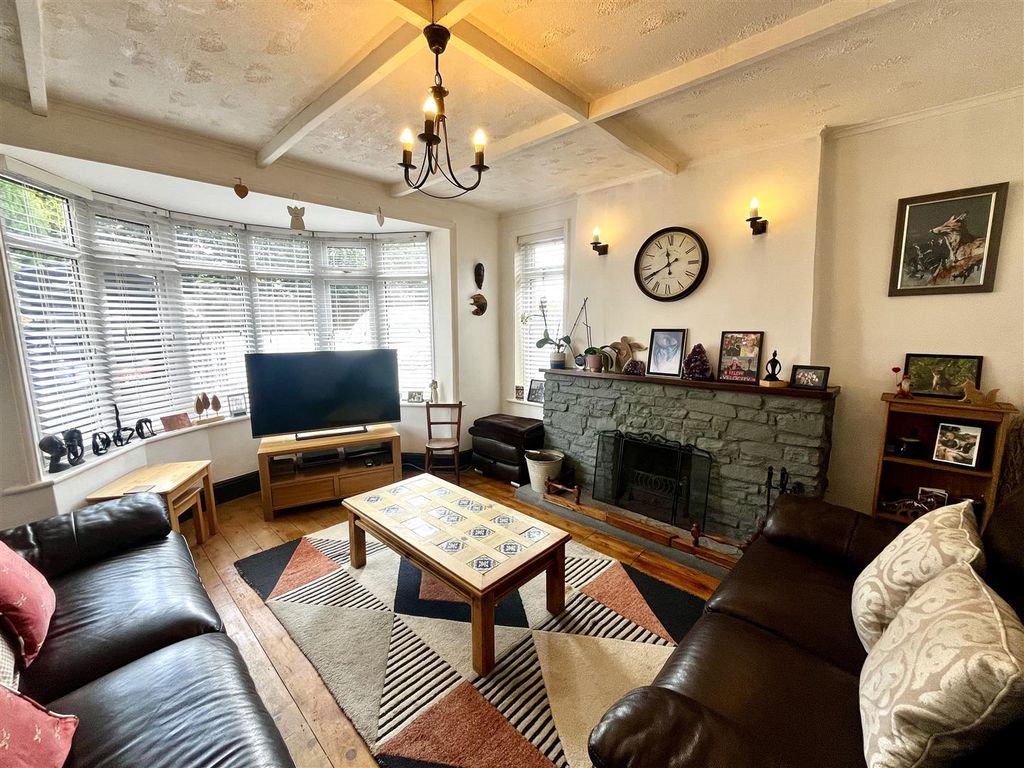 Property photo 3 of 21