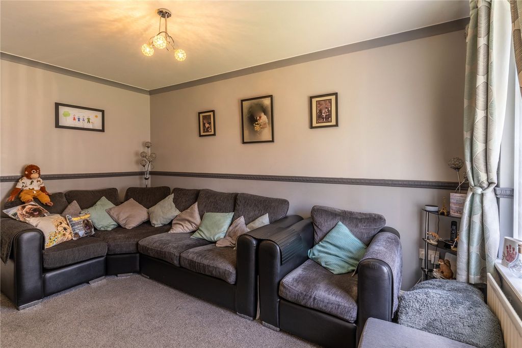 Property photo 3 of 24 Picture No. 18