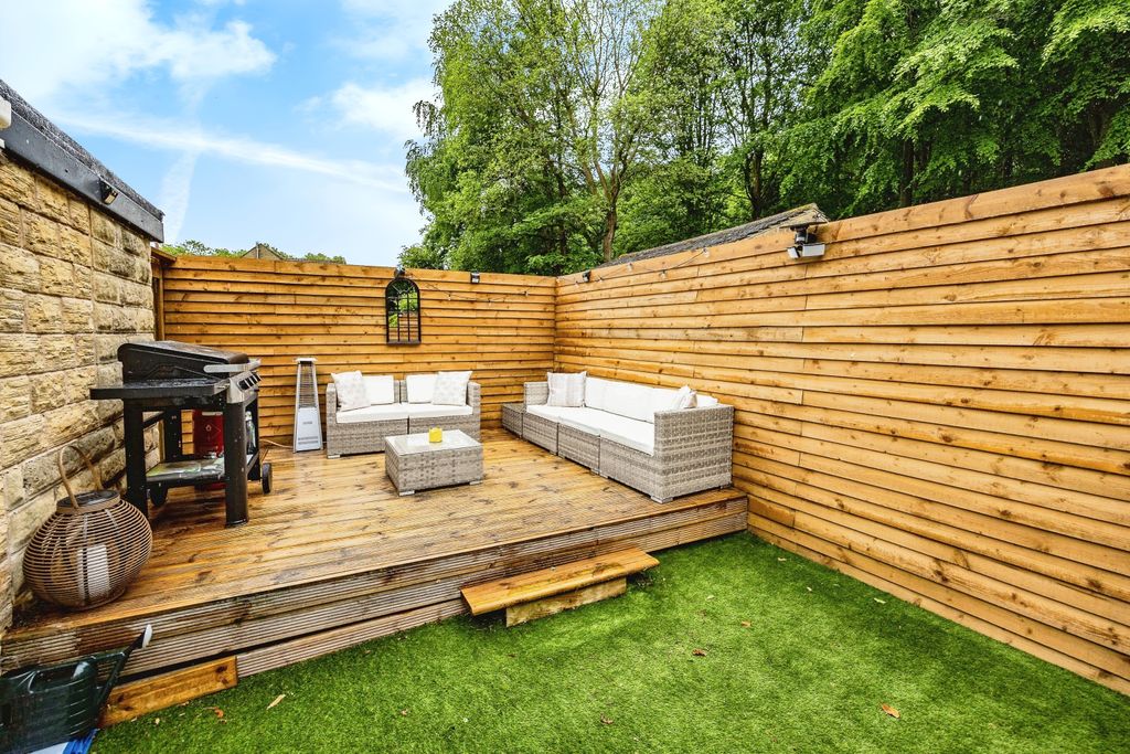 Property photo 2 of 18 110Nhrhudds-270525-17