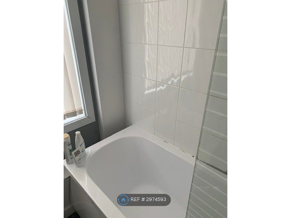 Property photo 1 of 6 1st Floor Bathroom