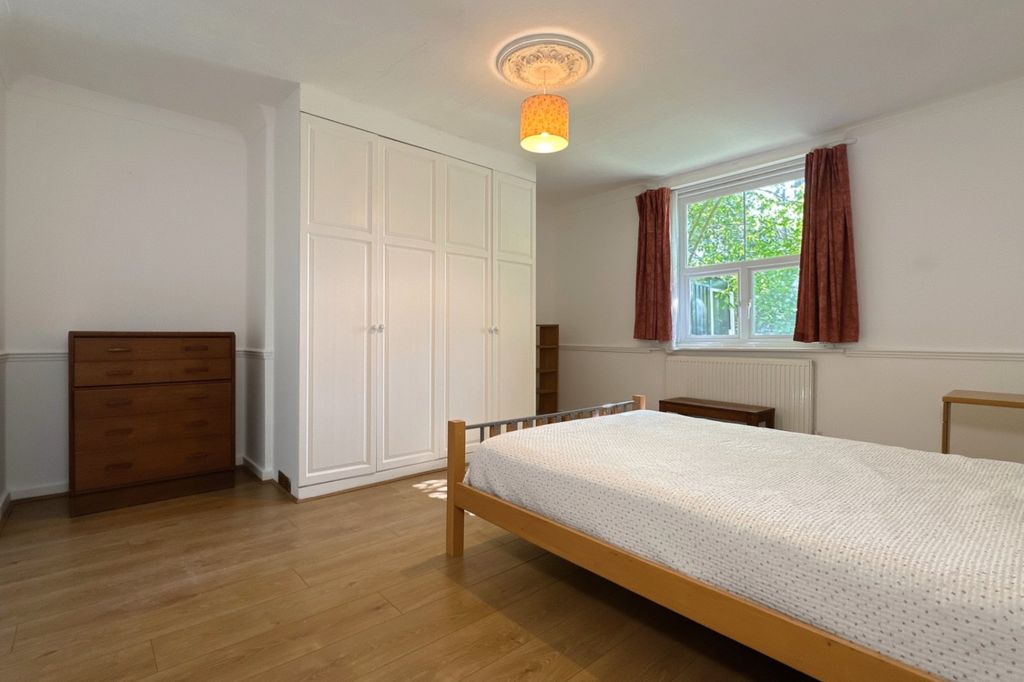 Property photo 1 of 19 Picture No. 04