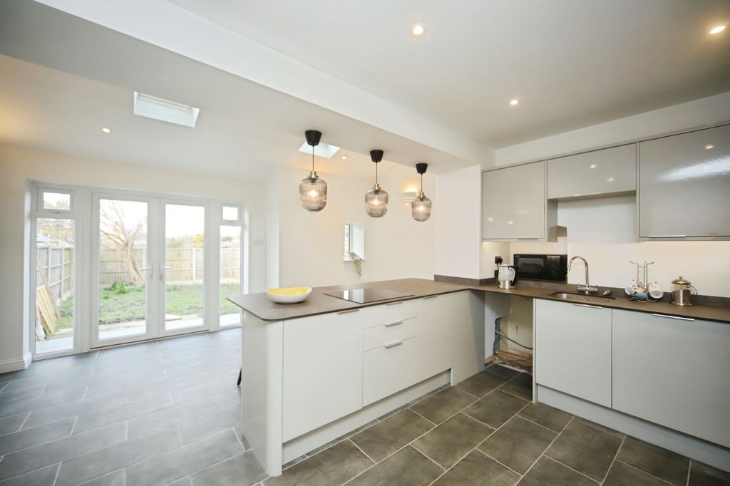 Property photo 2 of 17 Kitchen/Diner