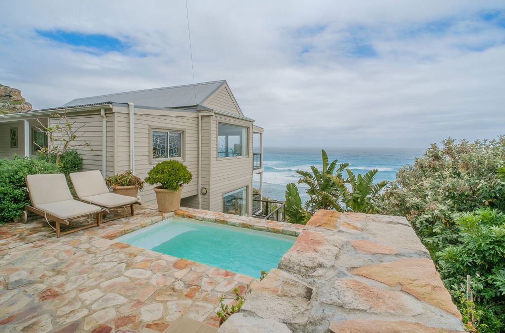 Property photo 2 of 31 Fh1723263