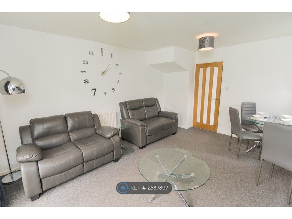 Property photo 3 of 24