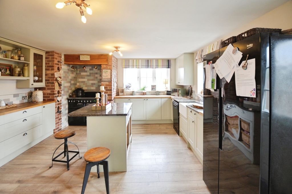 Property photo 1 of 24 2d39Da6c-Img_2920
