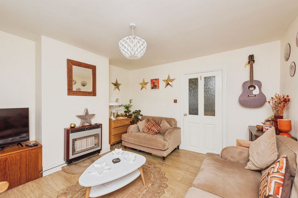 Property photo 3 of 17
