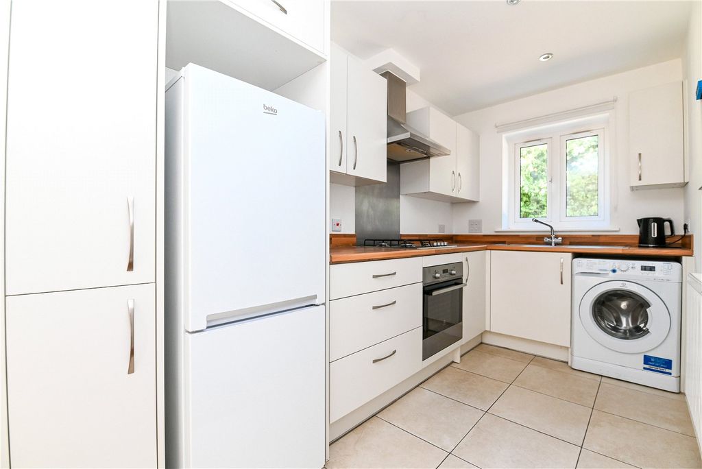Property photo 2 of 15 Picture No. 04