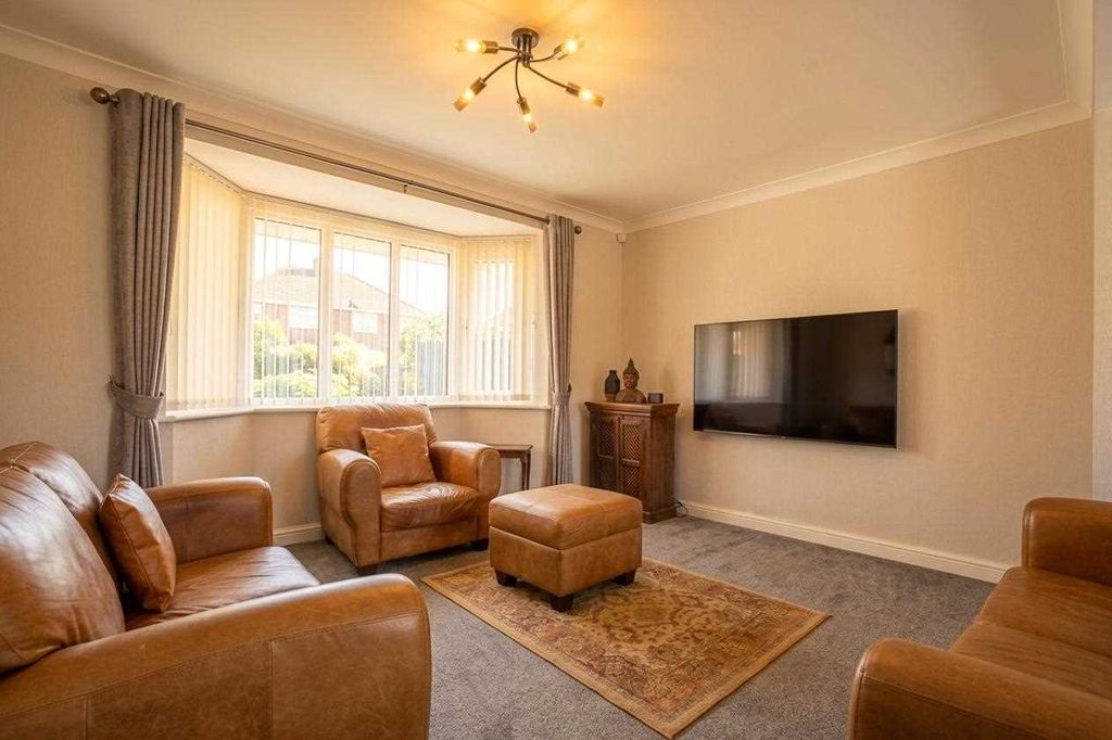 Property photo 3 of 23 Lounge Diner