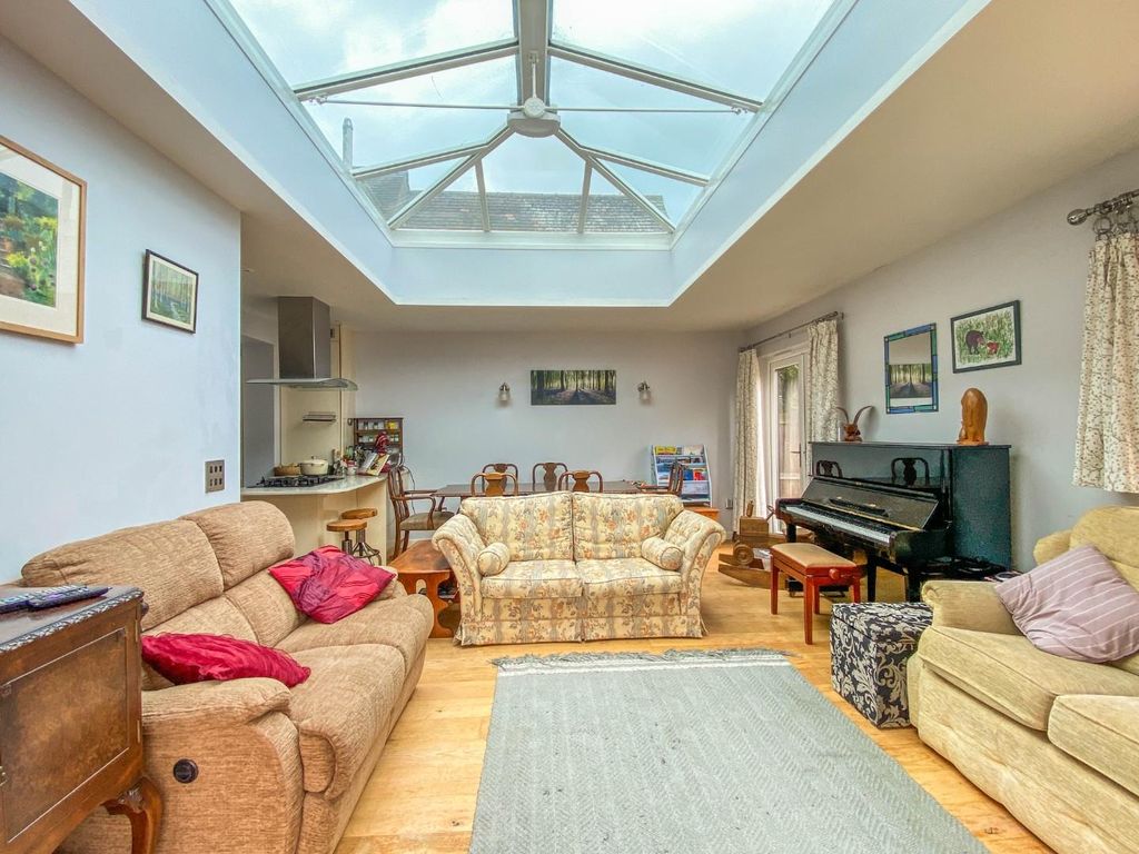 Property photo 3 of 16 Image00021.Jpg