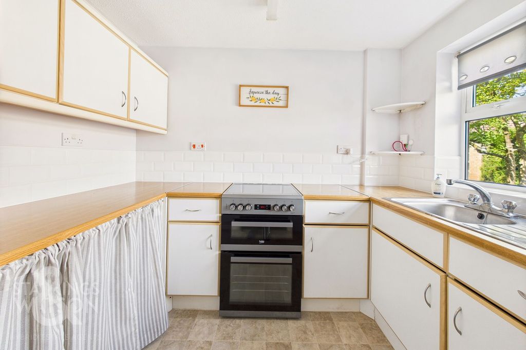 Property photo 3 of 20