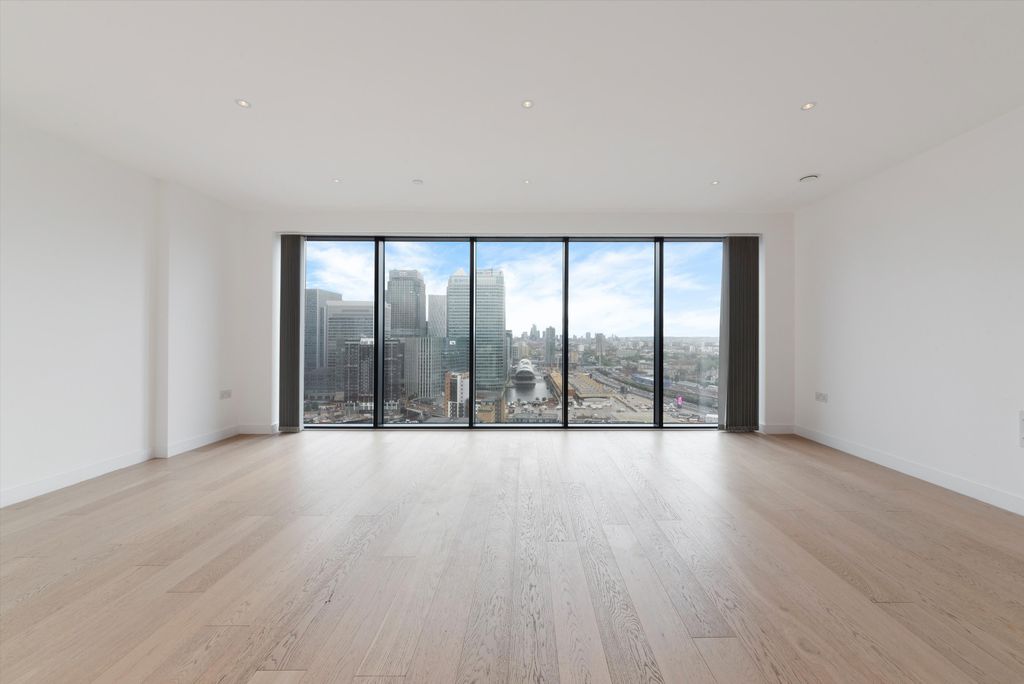 Property photo 3 of 19 Image