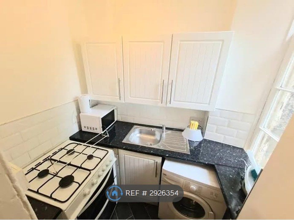 Property photo 2 of 9