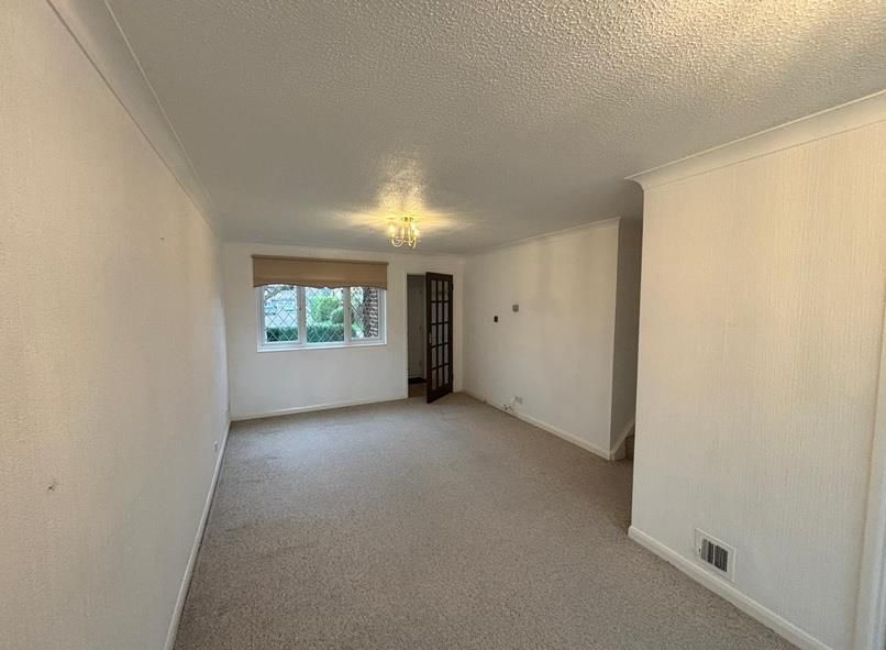 Property photo 3 of 8 3