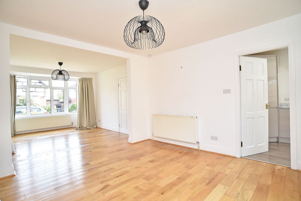 Property photo 3 of 22