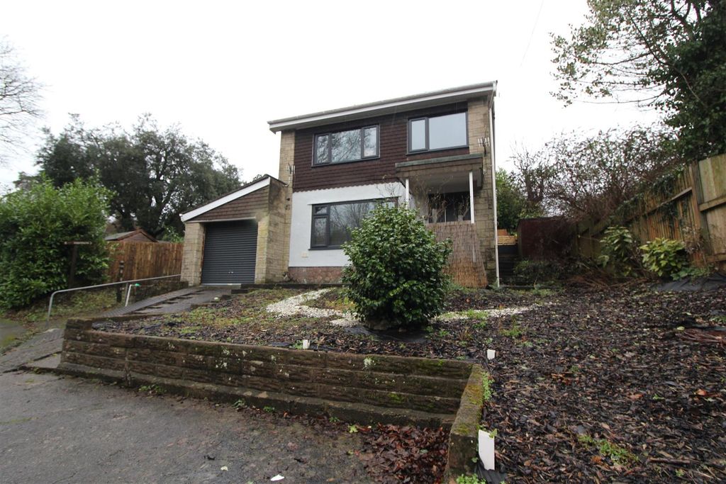 Property photo 1 of 31 Outside