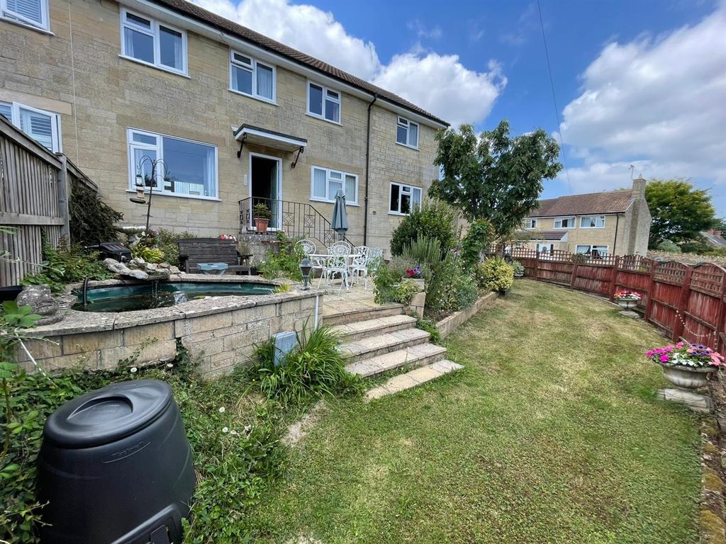 Property photo 2 of 10