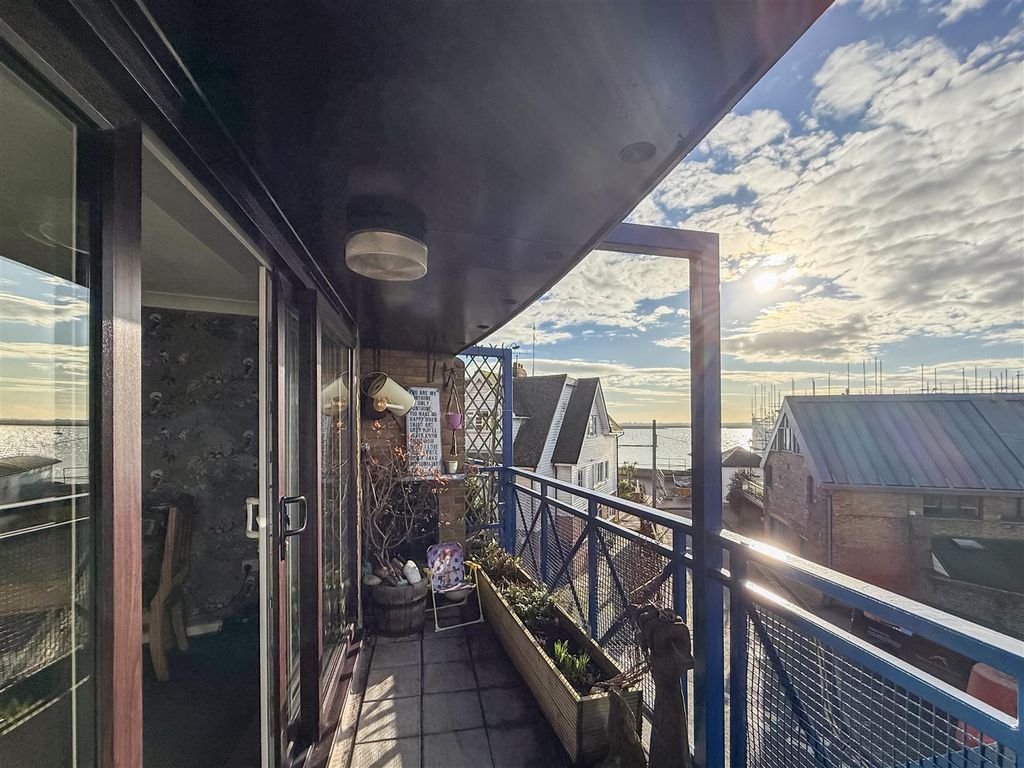 Property photo 2 of 16 Balcony