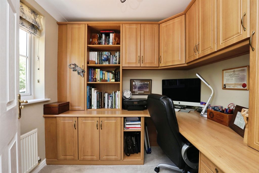 Additional image 8 of 4 bed detached house for saleDe Havilland Road, Dereham NR19