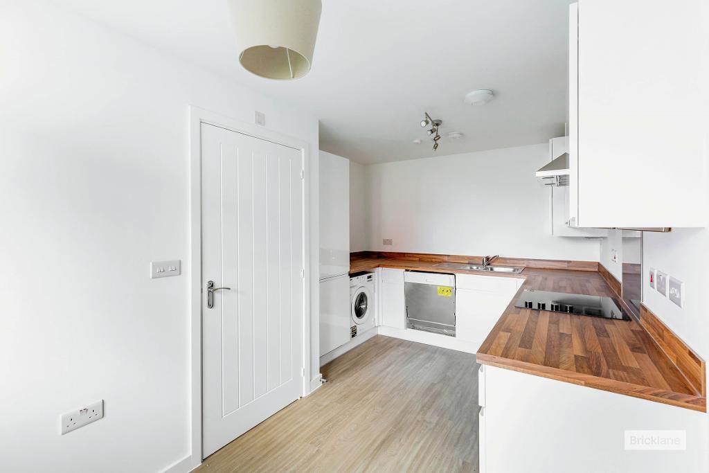 Property photo 2 of 12 Kitchen