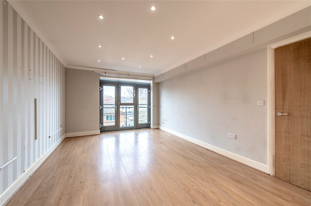 Property photo 2 of 14 Picture 2