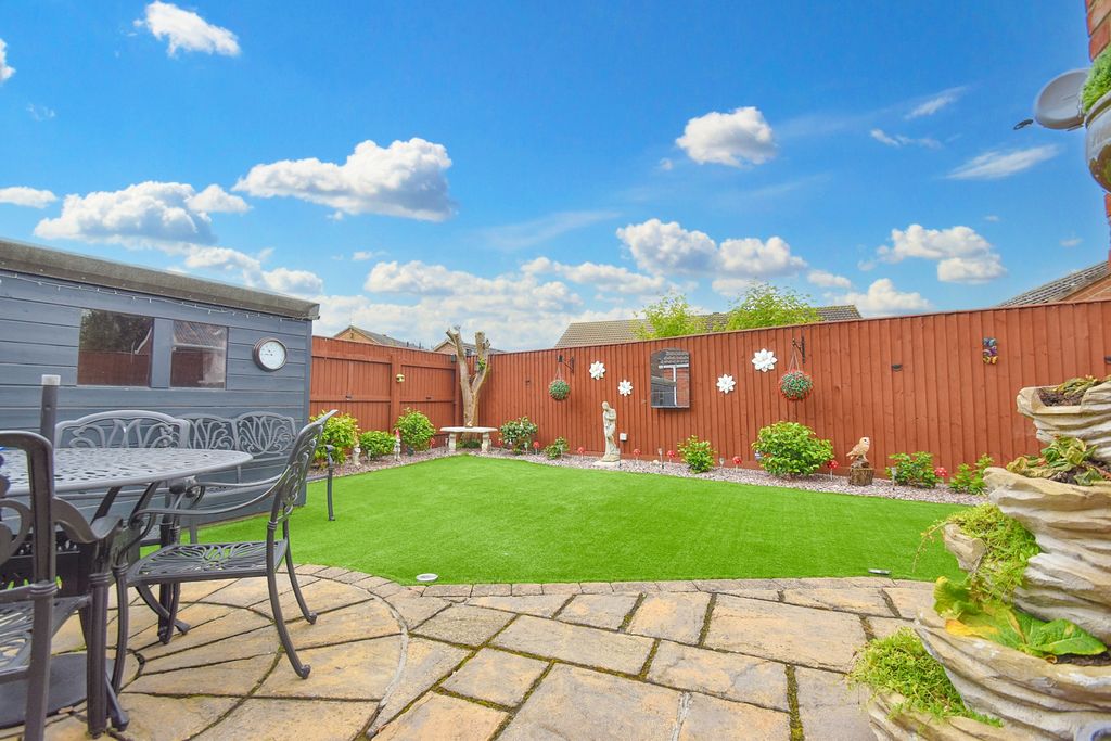 Property photo 2 of 36 Rear Garden