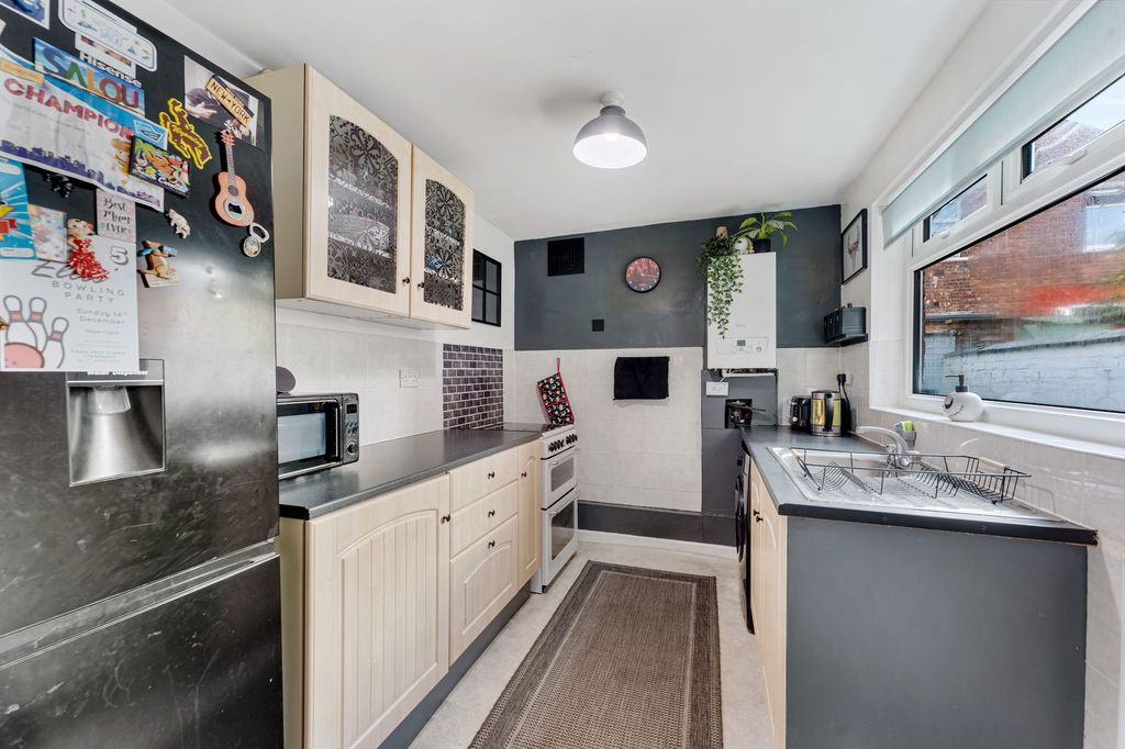 Property photo 3 of 16