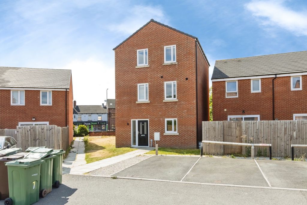 Property photo 1 of 18 Pbox-Img.Jpg