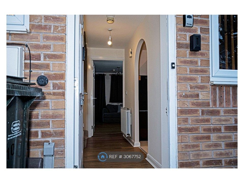 Property photo 1 of 29 Entrance