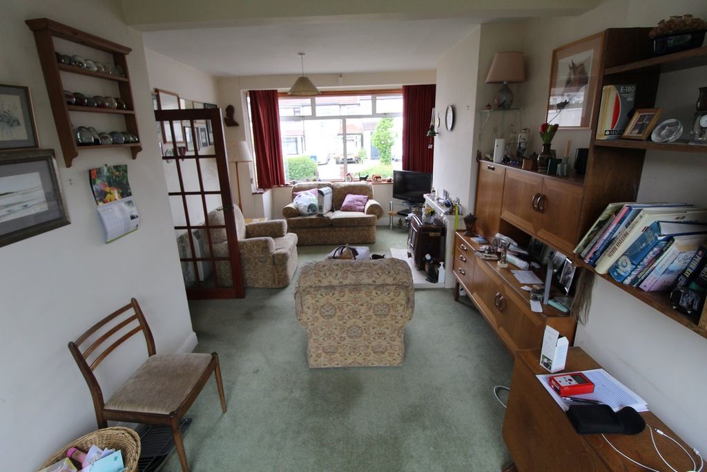 Property photo 3 of 6