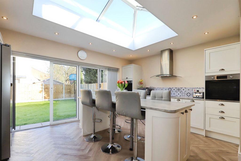 Property photo 2 of 23