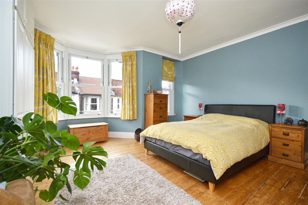 Property photo 3 of 29 Master Bedroom