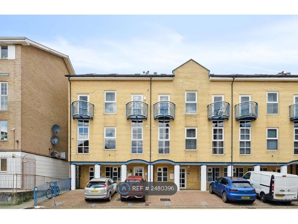 Property photo 1 of 10 External View