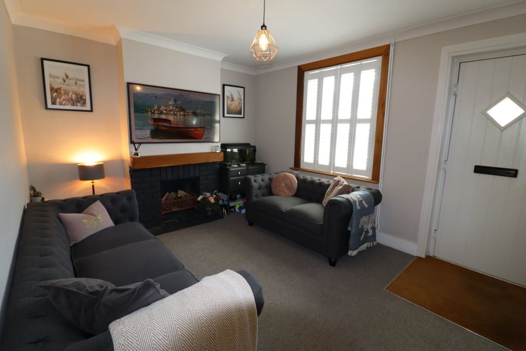 Property photo 3 of 18