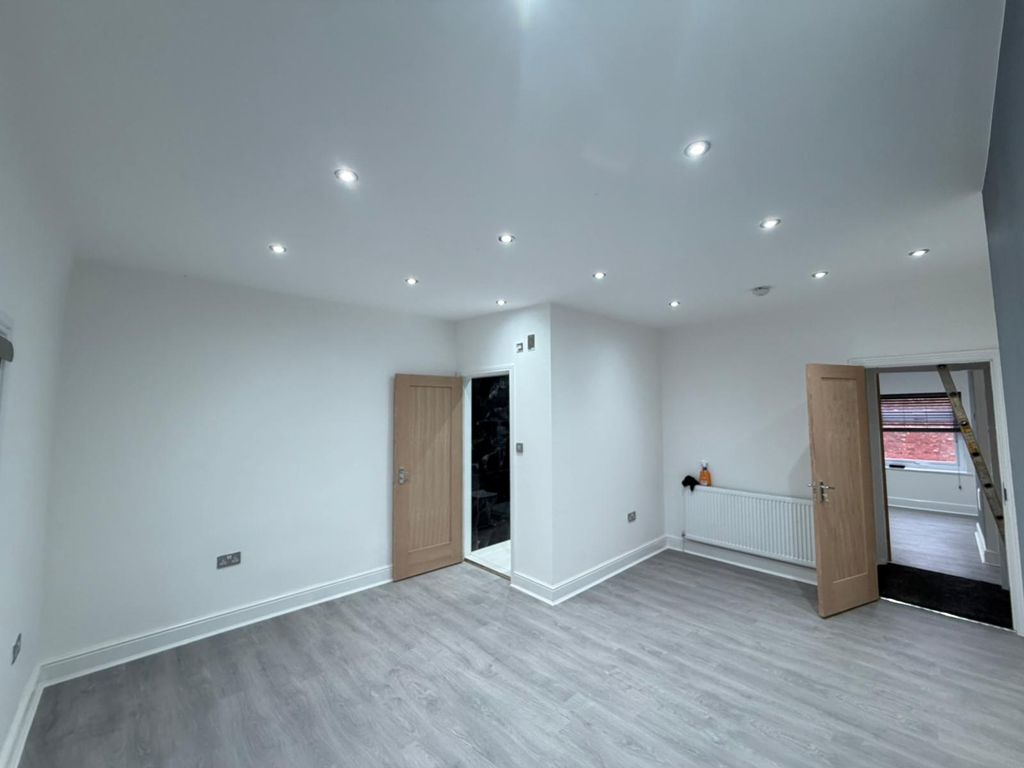 Property photo 2 of 7 F58E1d80-cc42-4009-Aba5-Fb06B721c680